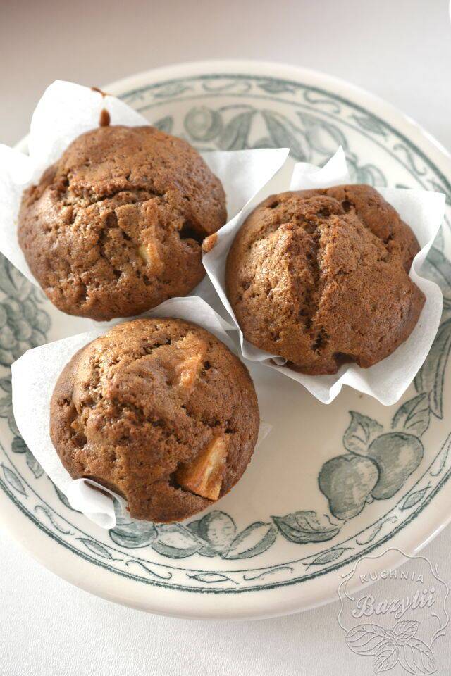 Cynamonowe muffinki z jabłkiem 